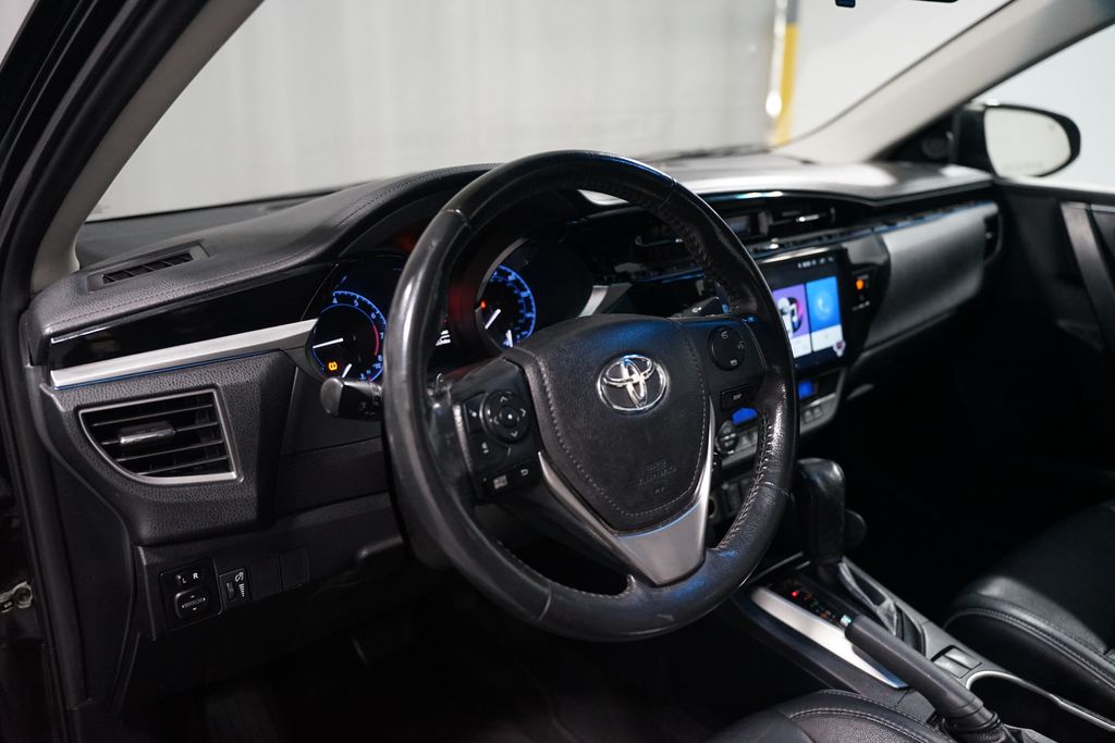 Thumbnail: 2014 Toyota Corolla - 6