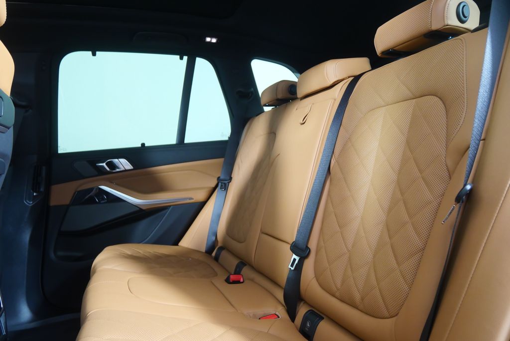 Thumbnail: 2026 BMW X5 - 15