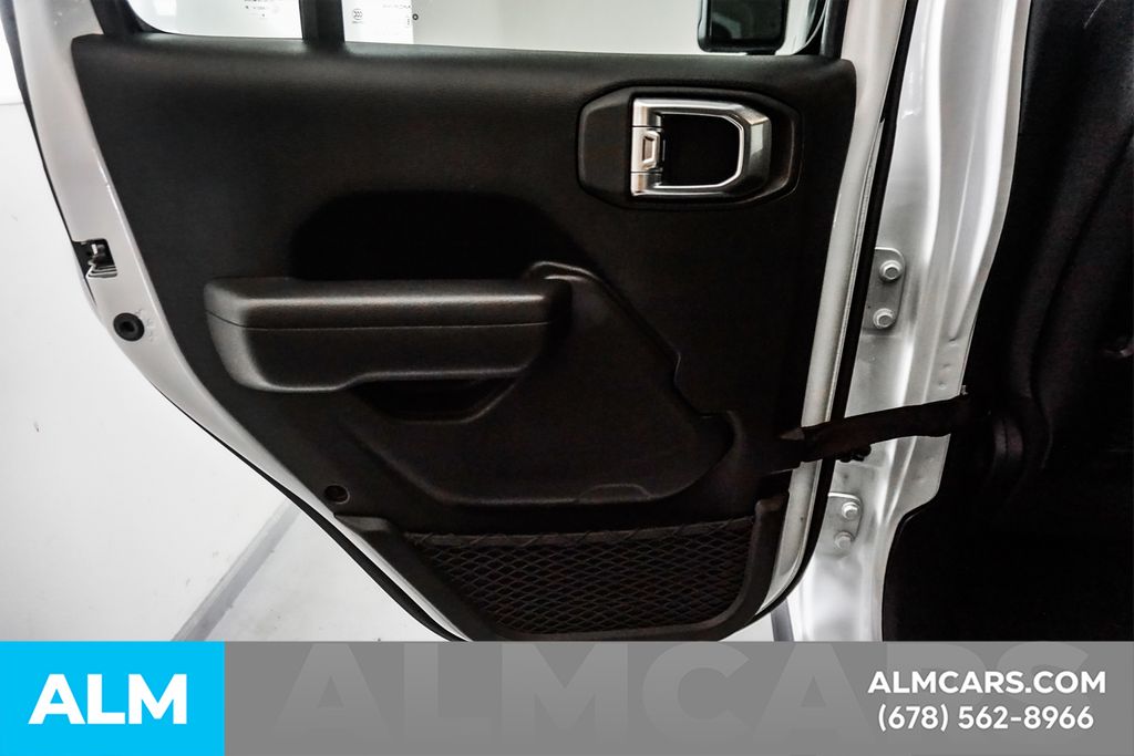 Used 2025 White Jeep Rubicon image 48