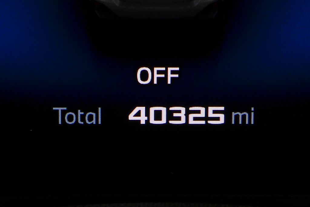 Thumbnail: 2024 BMW i5 - 32