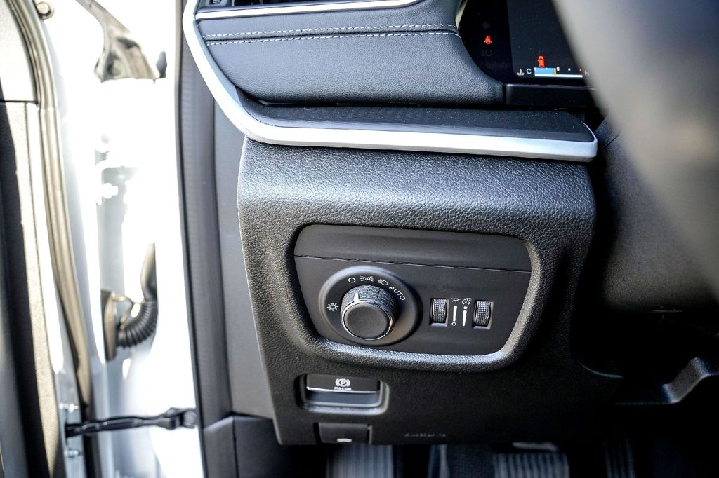 New Car 2025 Jeep Grand Cherokee L  Altitude X For Sale Under $50,000 In Taylor, Texas