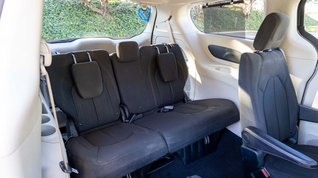 Used 2017 Chrysler Pacifica Touring L 4D Passenger Van