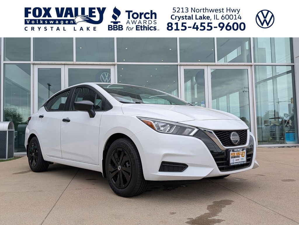 White (Fresh Powder) 2020 Nissan Versa S FWD Sedan Front-Wheel Drive 5-Speed Manual