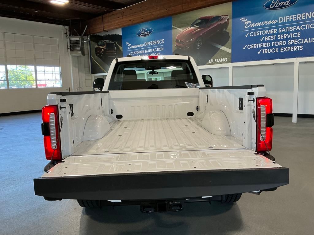 2025 Ford F-350SD  photo
