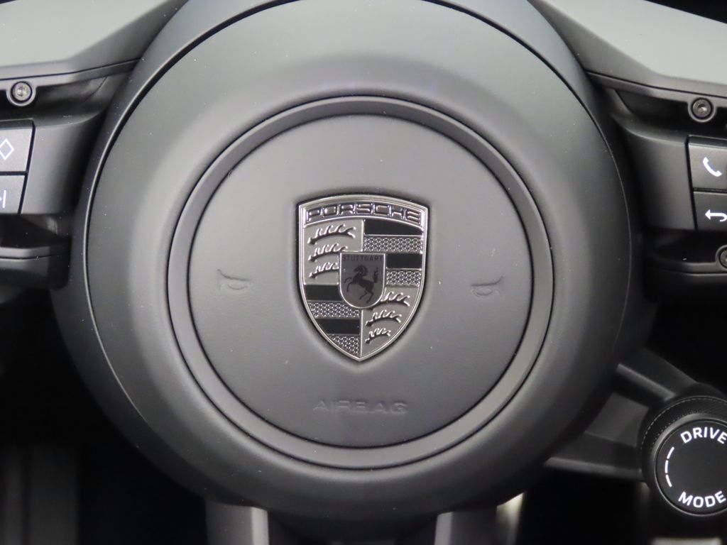 Thumbnail: 2026 Porsche Macan - 21