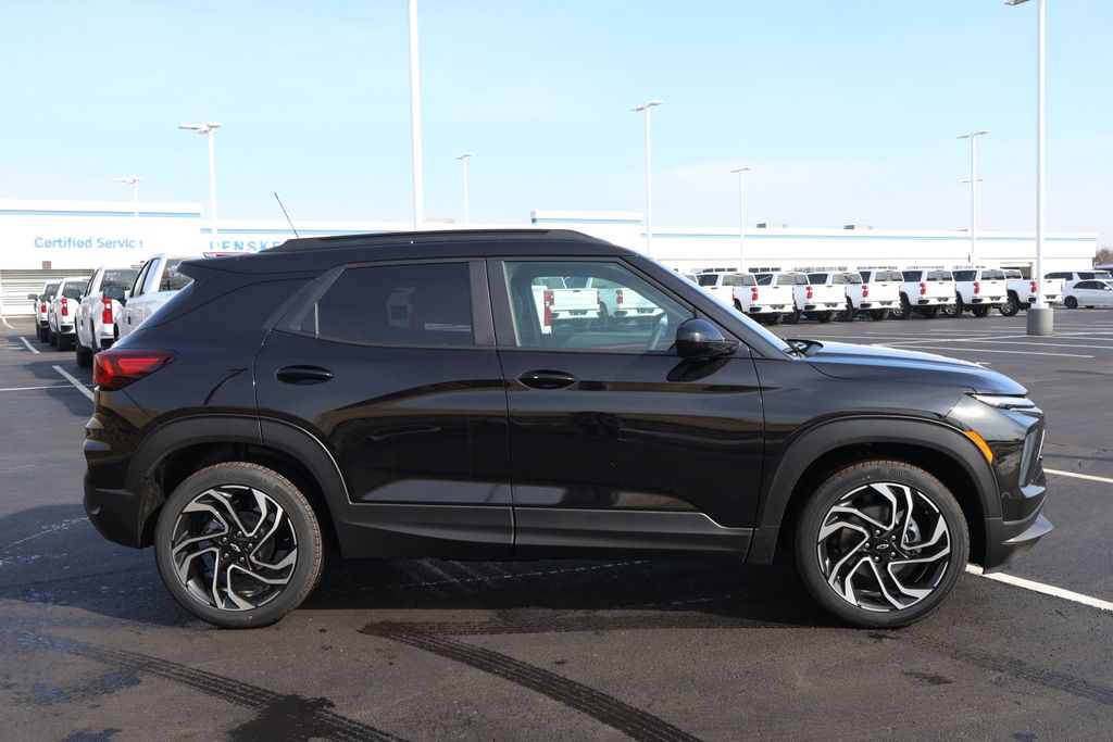 Thumbnail: 2026 Chevrolet TrailBlazer - 9
