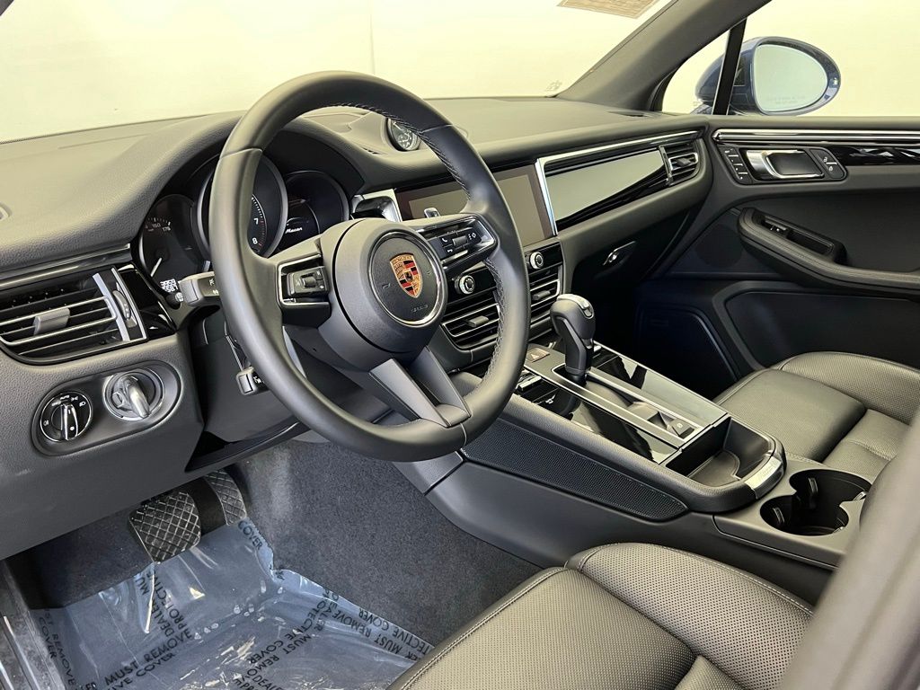 2024 Porsche Macan  4