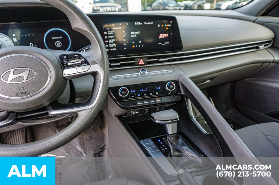 2024 Hyundai Elantra SEL - Photo 32