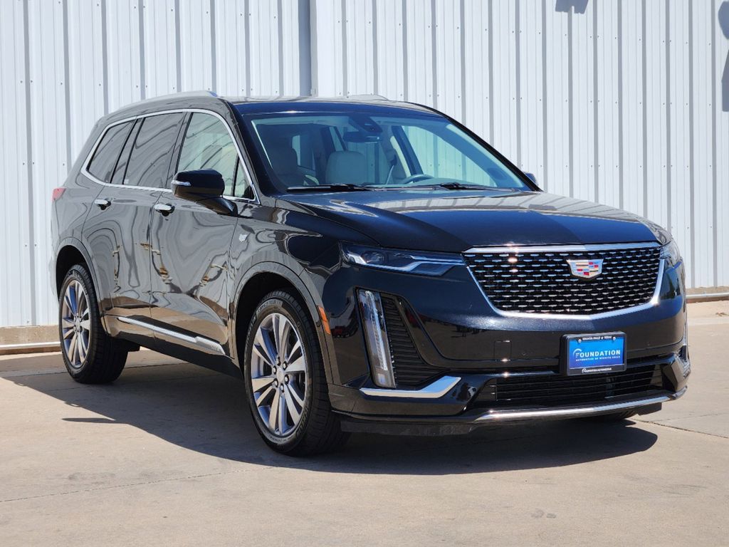 2023 Cadillac XT6 Premium Luxury 3