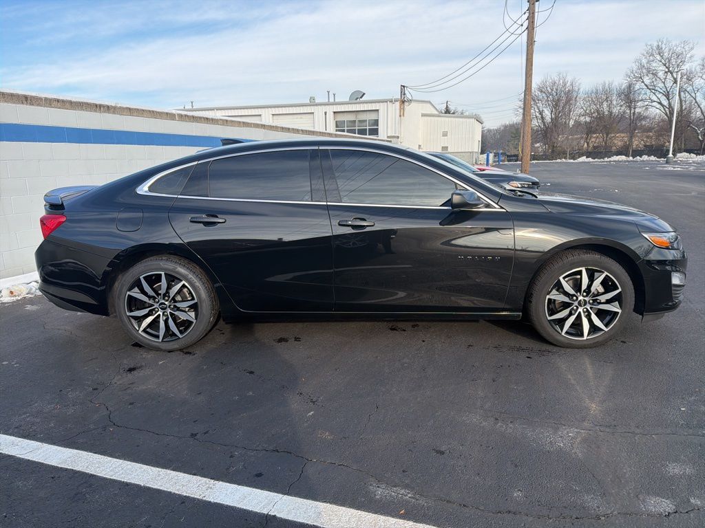 Thumbnail: 2022 Chevrolet Malibu - 6