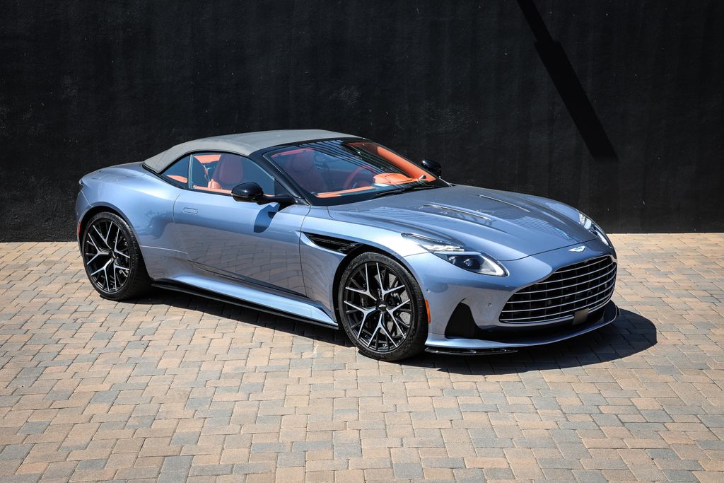 /2025 Aston-Martin DB12