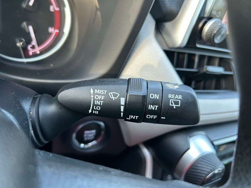 2023 Toyota RAV4 XLE 21