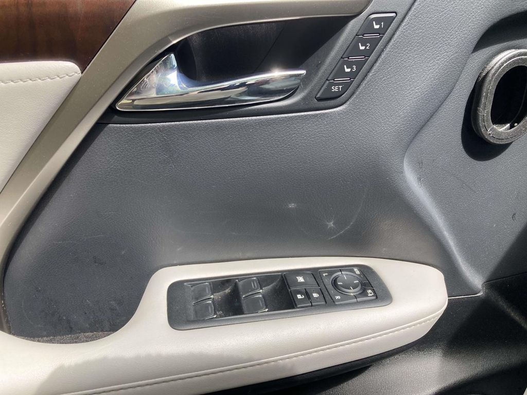 Certified Used 2022  Lexus 350 image 11