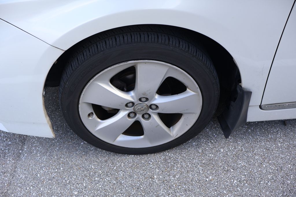 Thumbnail: 2015 Toyota Prius - 4