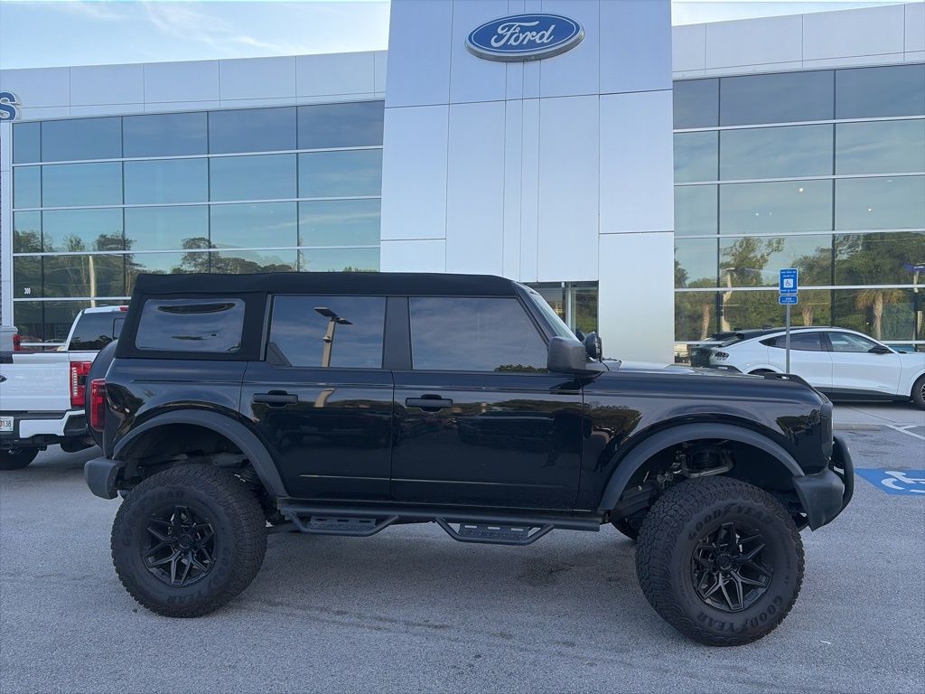 2025 Ford Bronco 