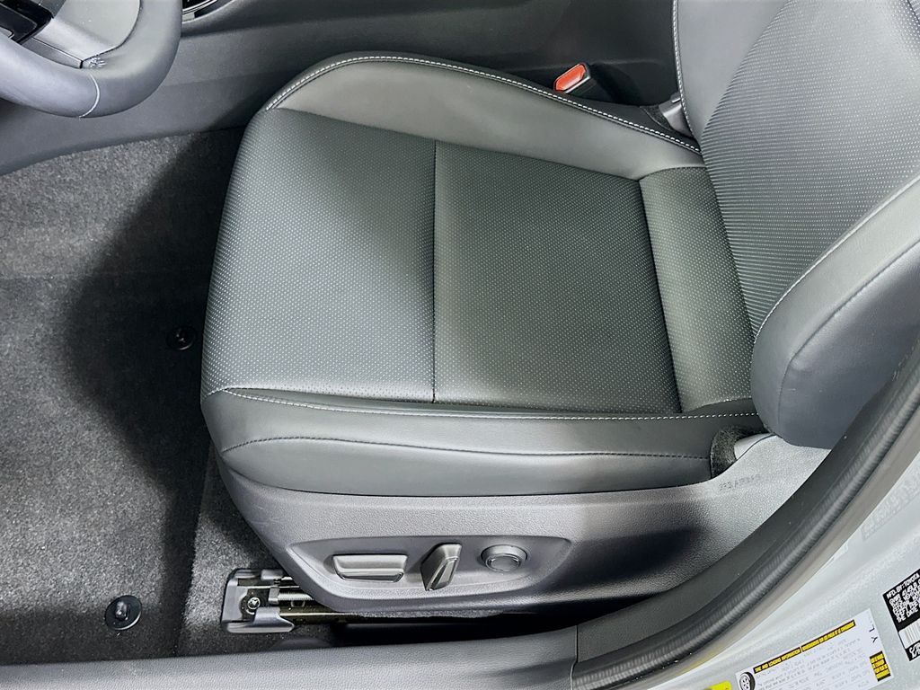 Thumbnail: 2025 Toyota Prius - 20