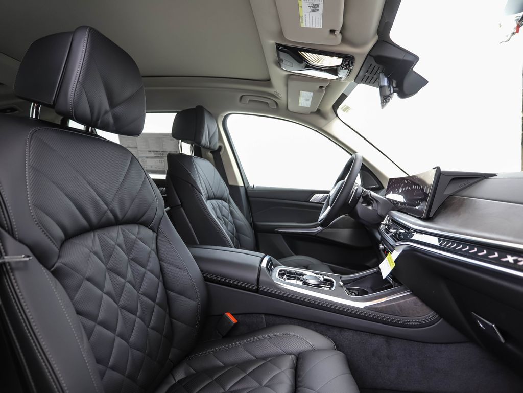 2026 BMW X7 xDrive40i 32