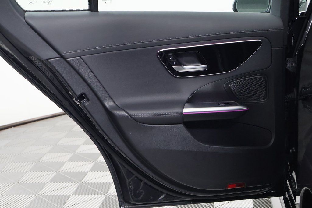 Thumbnail: 2023 Mercedes-Benz C-Class - 13