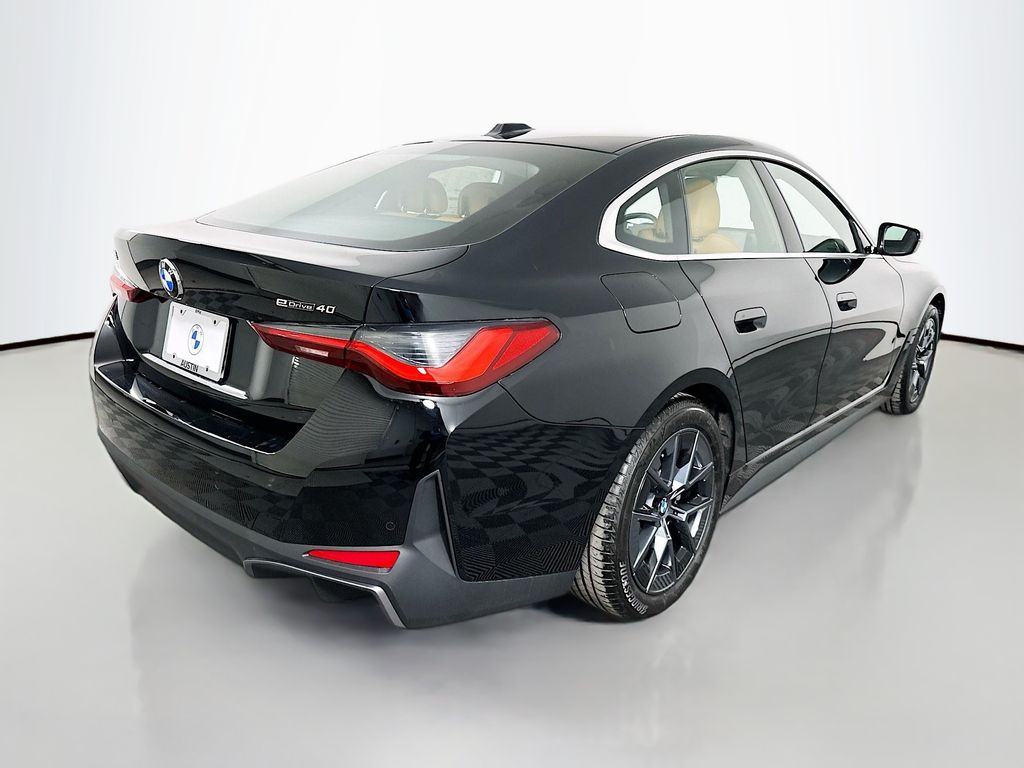 Thumbnail: 2026 BMW i4 - 5