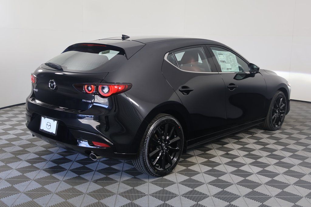 2025 Mazda Mazda3 Premium 2