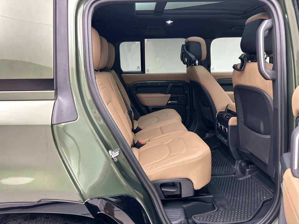 Thumbnail: 2026 Land Rover Defender - 7