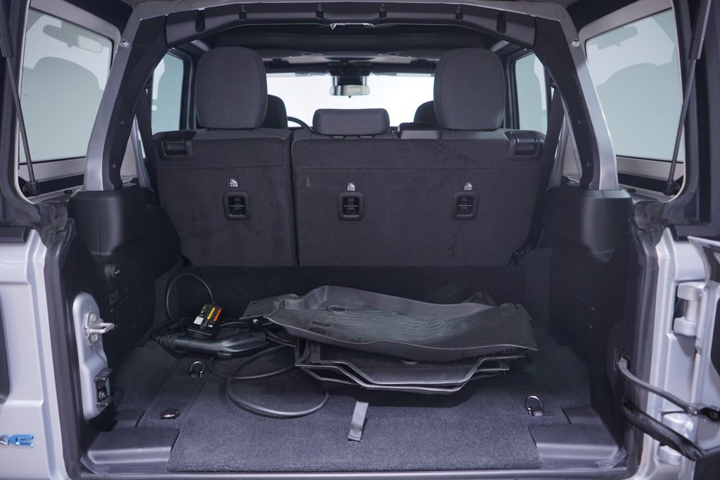 Thumbnail: 2024 Jeep Wrangler - 23