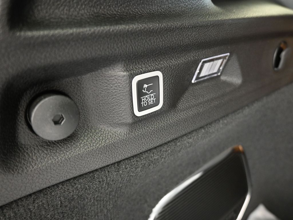 New 2025 Silver Zynith Jeep Summit image 37