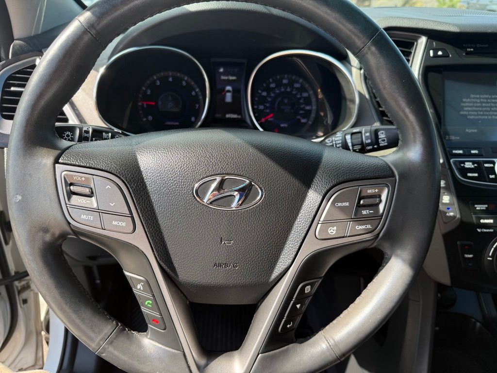 Thumbnail: 2015 Hyundai Santa Fe - 19