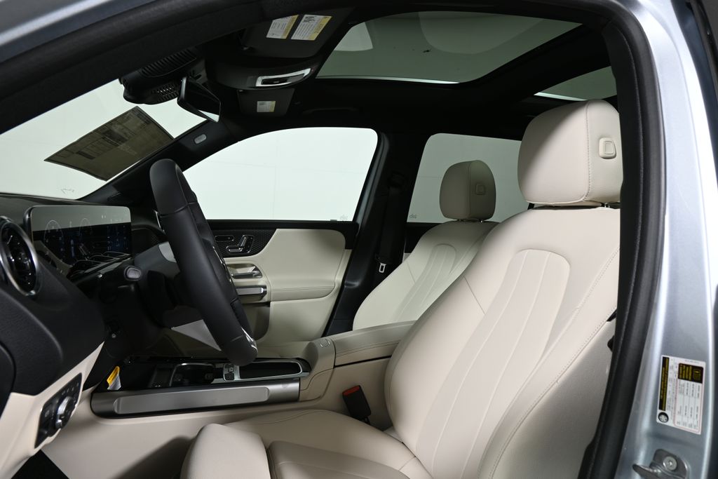 Thumbnail: 2026 Mercedes-Benz GLB - 13