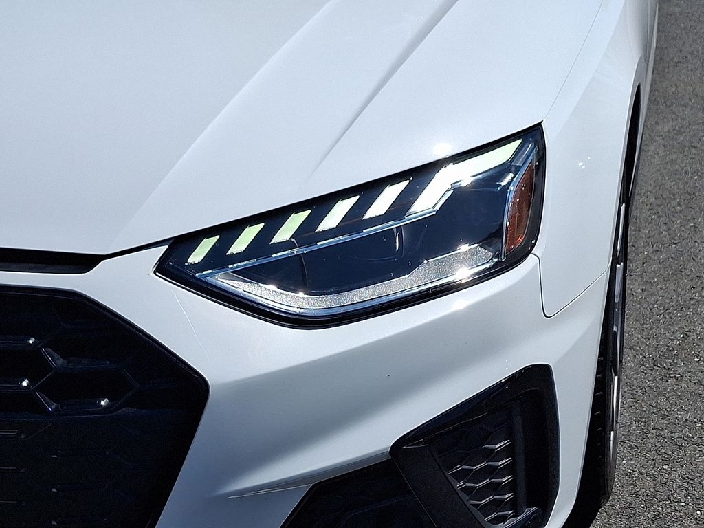 Thumbnail: 2023 Audi S4 - 9