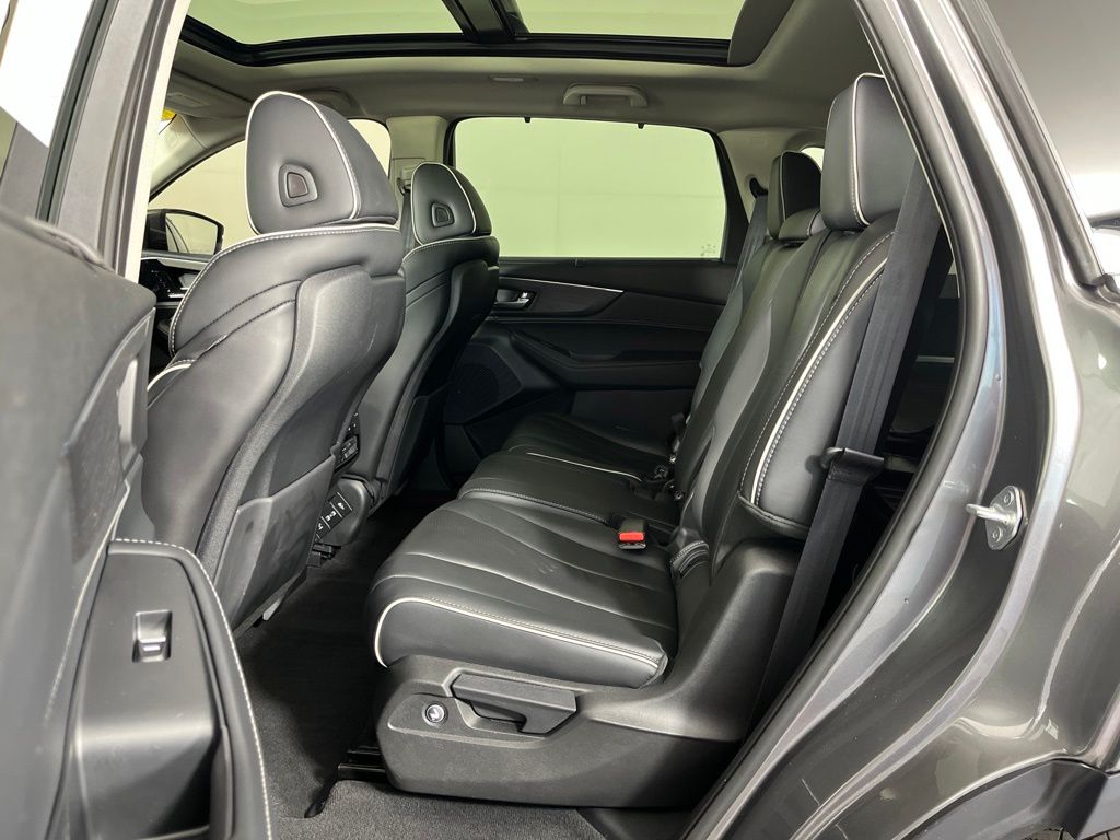 Thumbnail: 2023 Acura MDX - 28