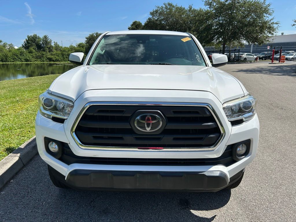 Thumbnail: 2018 Toyota Tacoma - 8