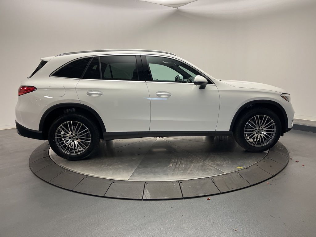 Thumbnail: 2026 Mercedes-Benz GLC - 8