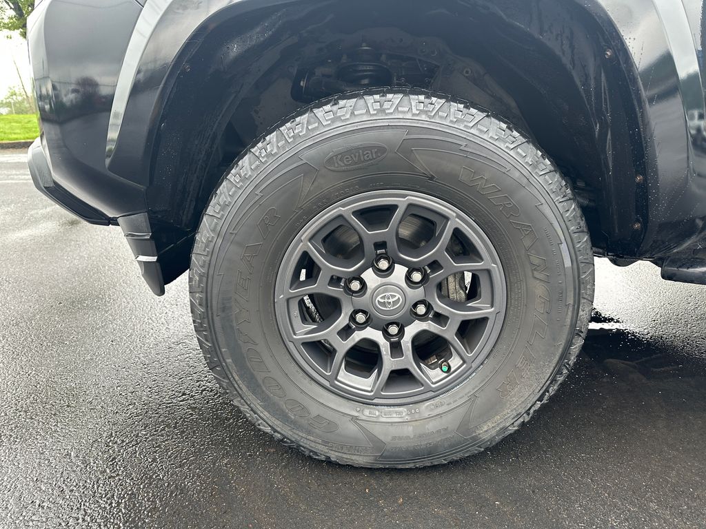 2017 Toyota Tacoma SR5