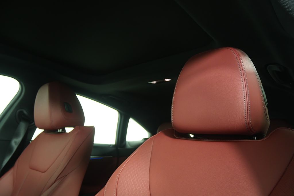 Thumbnail: 2026 BMW i4 - 12