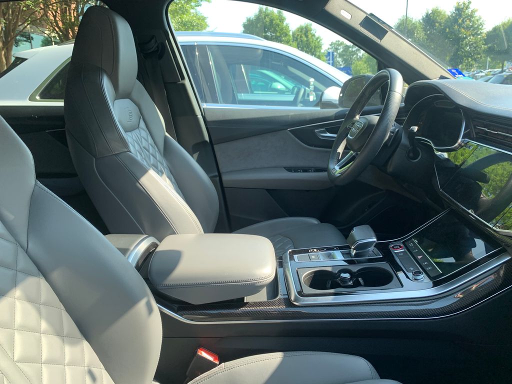 Thumbnail: 2021 Audi SQ7 - 9