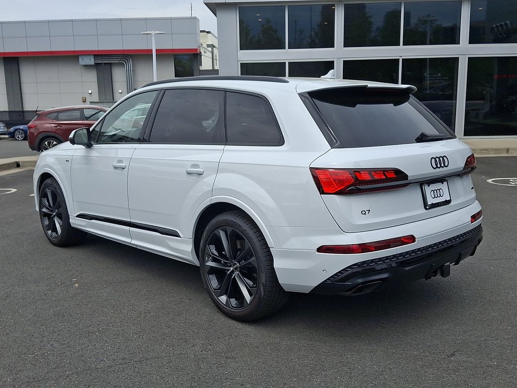Thumbnail: 2026 Audi Q7 - 4
