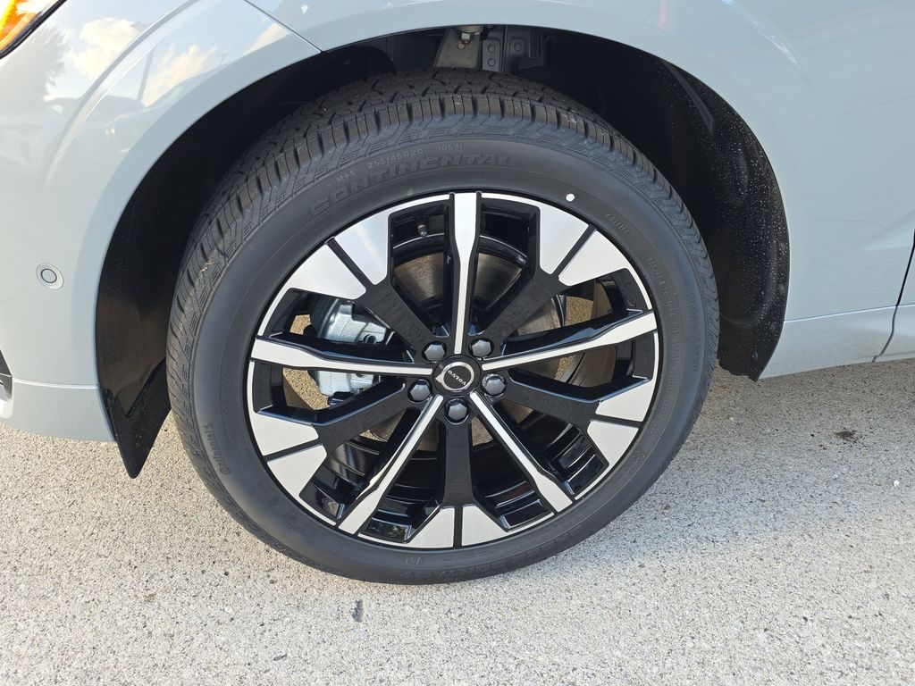 new 2026 Volvo XC60 car, priced at $56,105