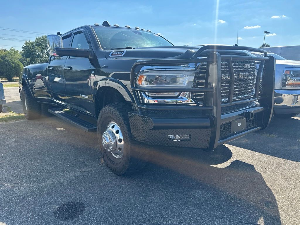 2022 RAM 3500 Laramie Crew Cab LB DRW 4WD