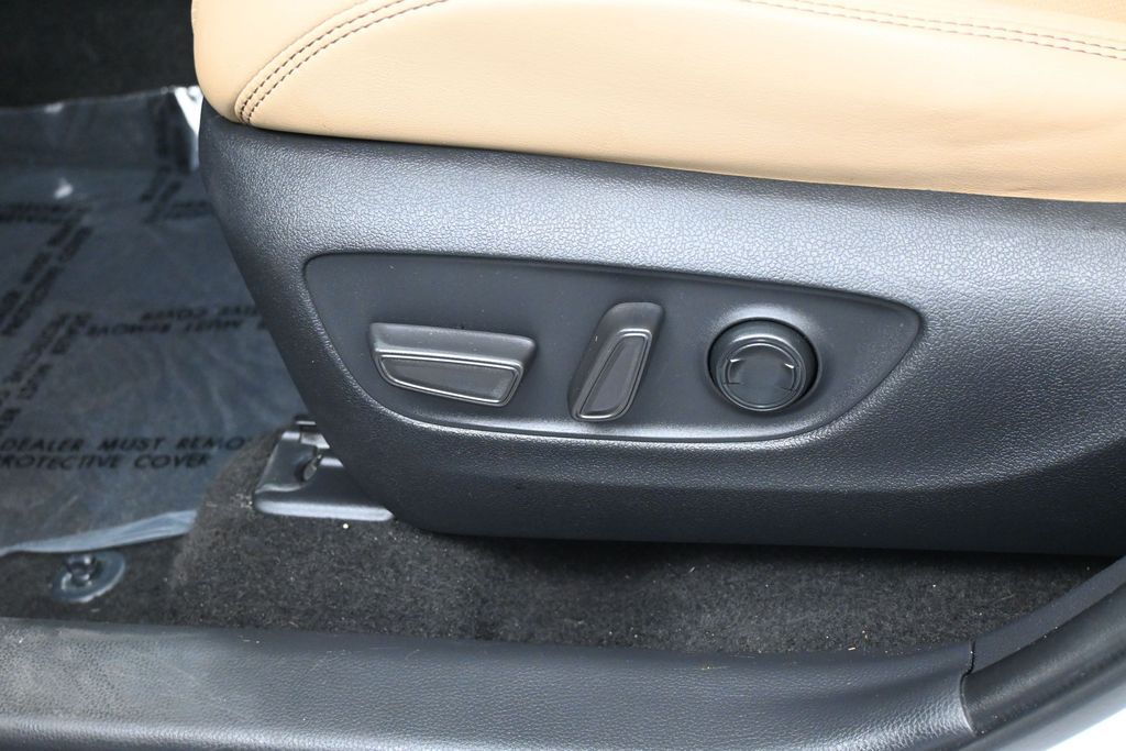2023 Toyota RAV4 Limited - Photo 12