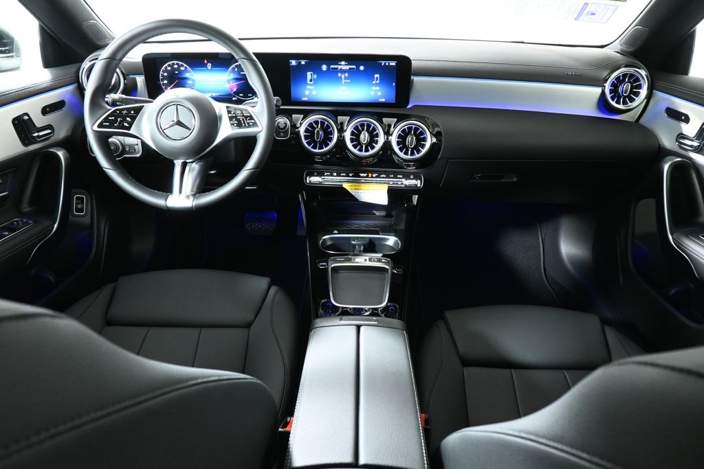 2025 Mercedes-Benz CLA 250 4