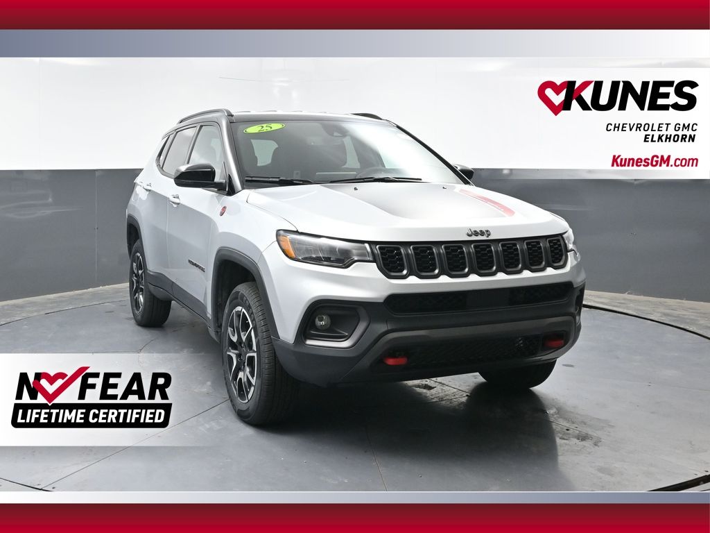 2025 Jeep Compass Trailhawk