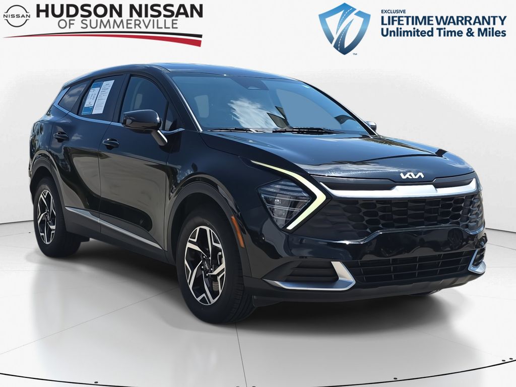 2024 Fusion Black Kia Sportage LX SUV