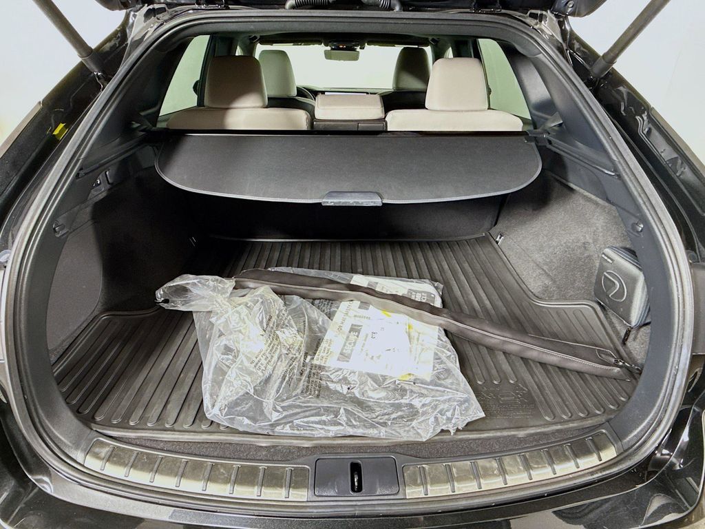 Thumbnail: 2024 Lexus RX - 27