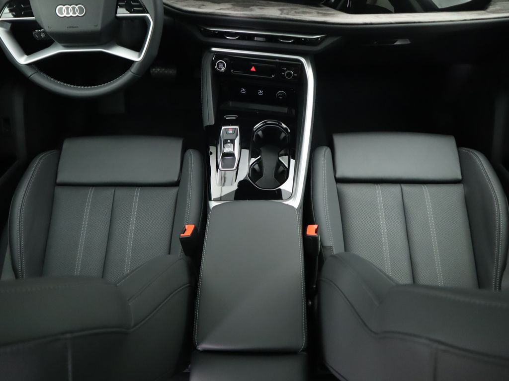 Thumbnail: 2025 Audi Q5 - 19