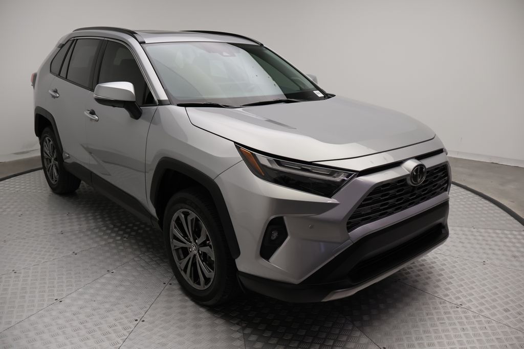 Thumbnail: 2025 Toyota RAV4 - 6