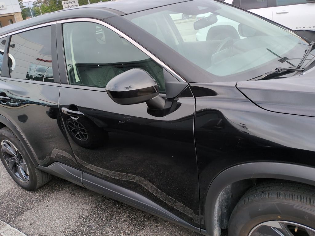 Used 2025 Black Nissan SV image 4