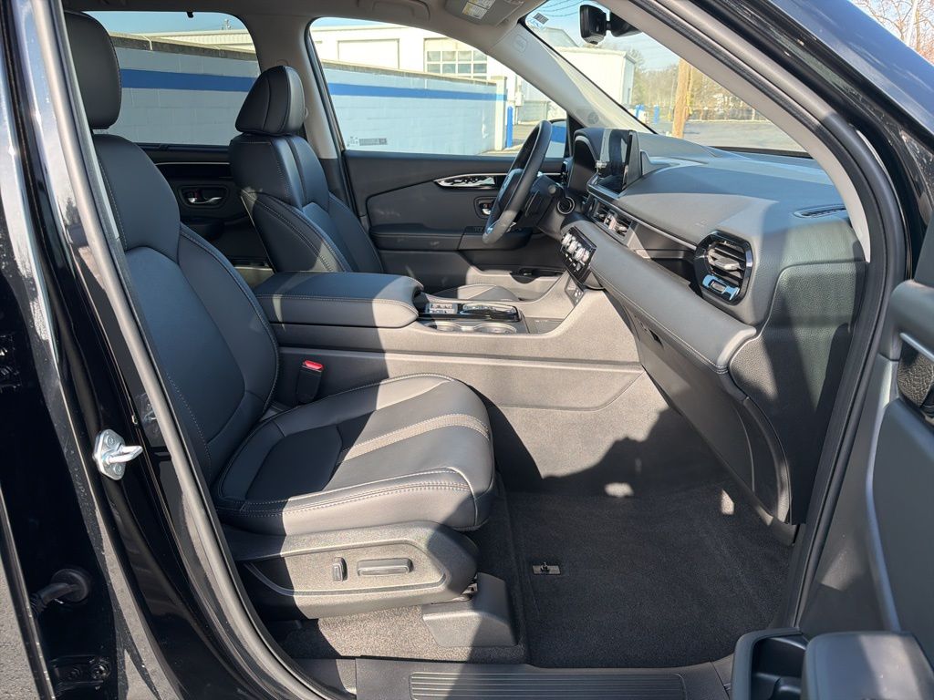 Thumbnail: 2025 Honda Pilot - 25