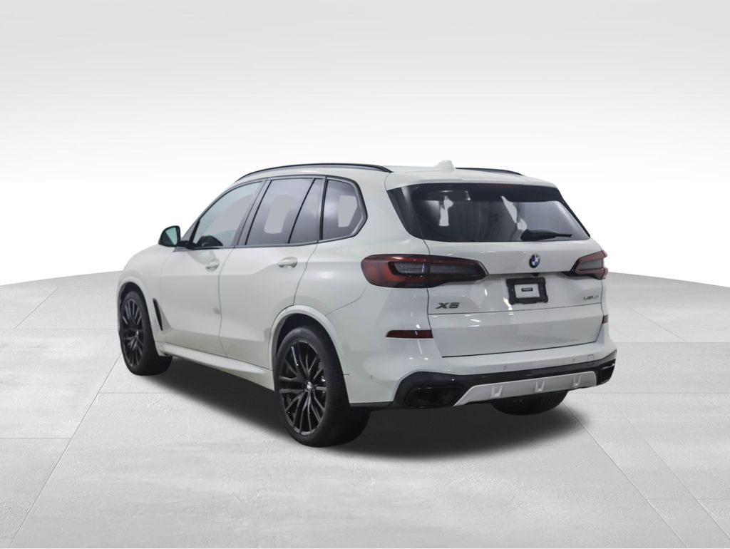 Thumbnail: 2022 BMW X5 - 3