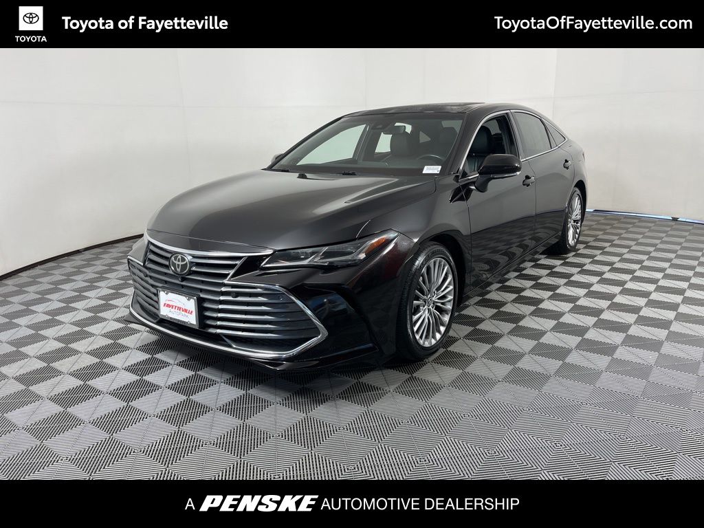 2022 Toyota Avalon Limited -
                Fayetteville, AR